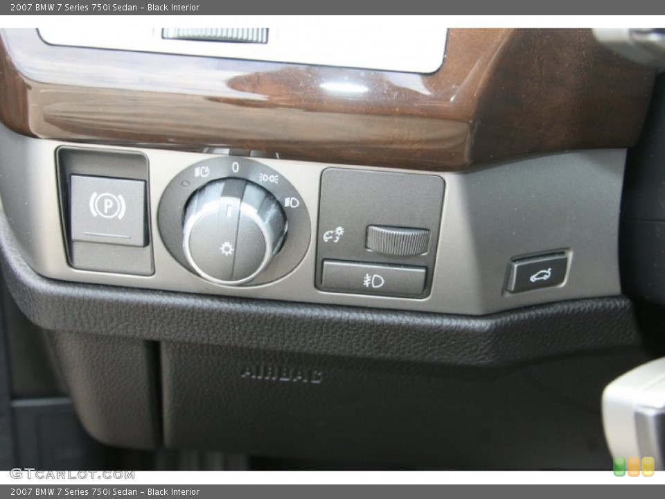 Black Interior Controls for the 2007 BMW 7 Series 750i Sedan #51879488