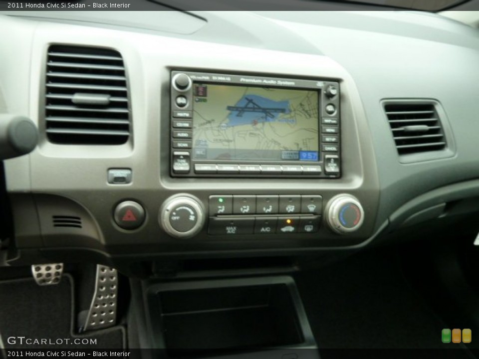 Black Interior Navigation for the 2011 Honda Civic Si Sedan #51885485