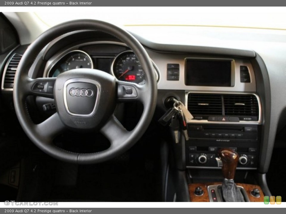 Black Interior Dashboard for the 2009 Audi Q7 4.2 Prestige quattro #51888608