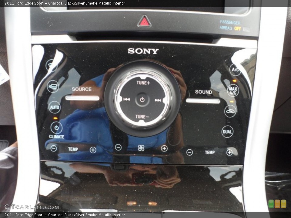 Charcoal Black/Silver Smoke Metallic Interior Controls for the 2011 Ford Edge Sport #51894131