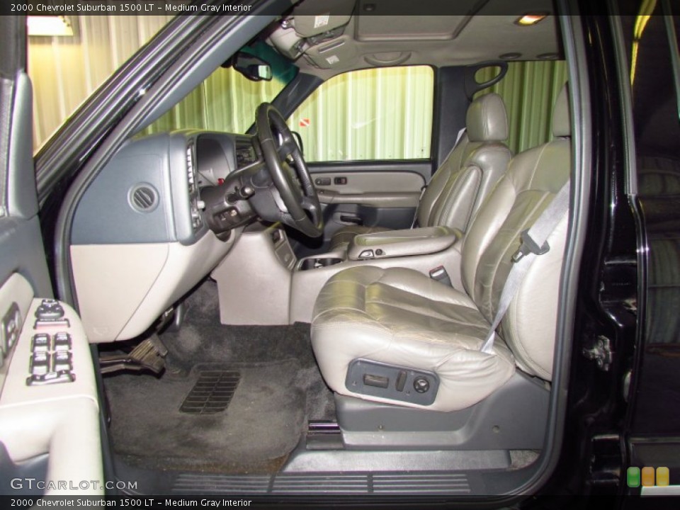 Medium Gray Interior Photo for the 2000 Chevrolet Suburban 1500 LT #51897692