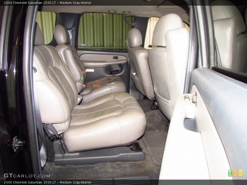 Medium Gray Interior Photo for the 2000 Chevrolet Suburban 1500 LT #51897719