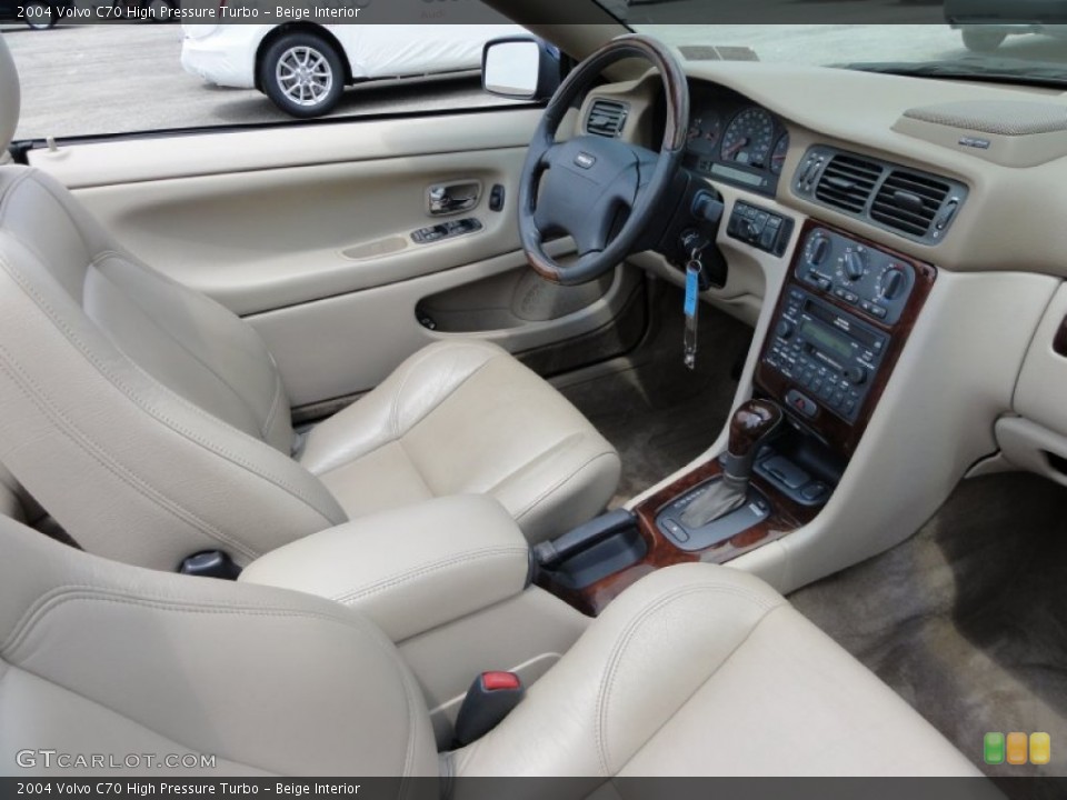 Beige Interior Photo for the 2004 Volvo C70 High Pressure Turbo #51904841