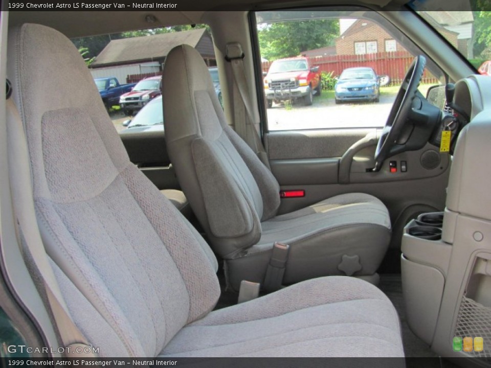 Neutral Interior Photo for the 1999 Chevrolet Astro LS Passenger Van #51908495