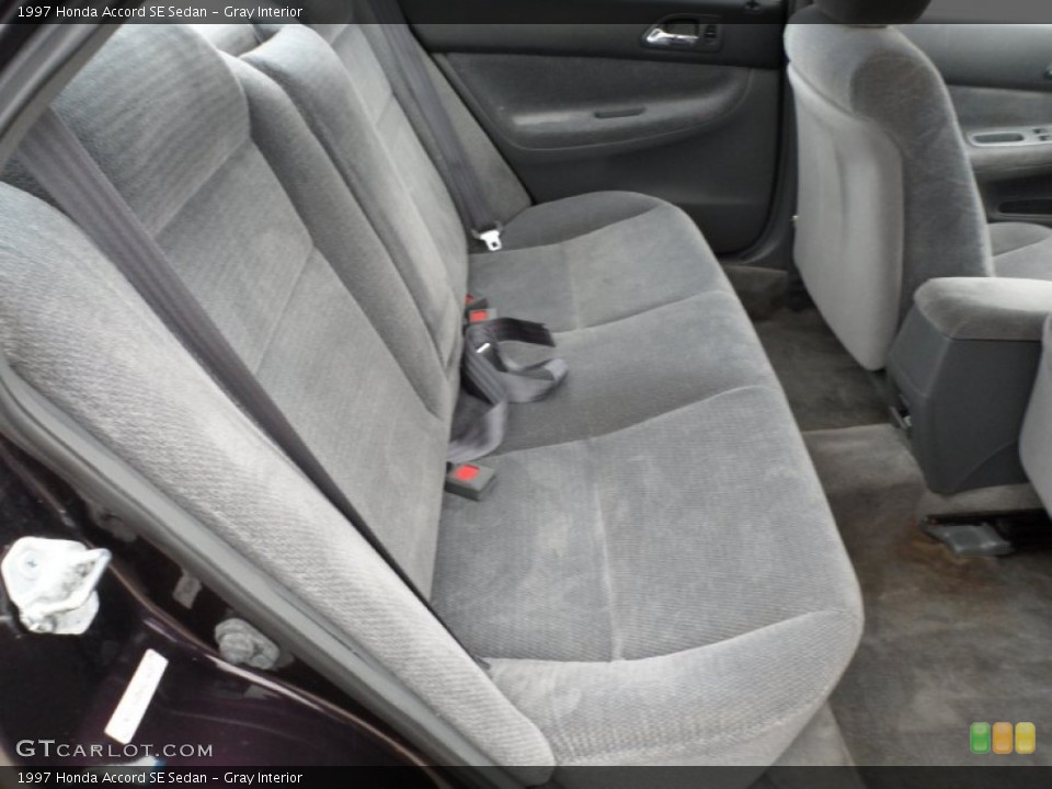 Gray Interior Photo for the 1997 Honda Accord SE Sedan #51910862