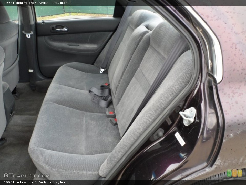 Gray Interior Photo for the 1997 Honda Accord SE Sedan #51910895