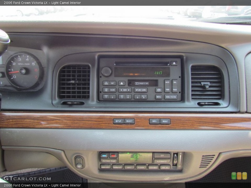 Light Camel Interior Controls For The 2006 Ford Crown
