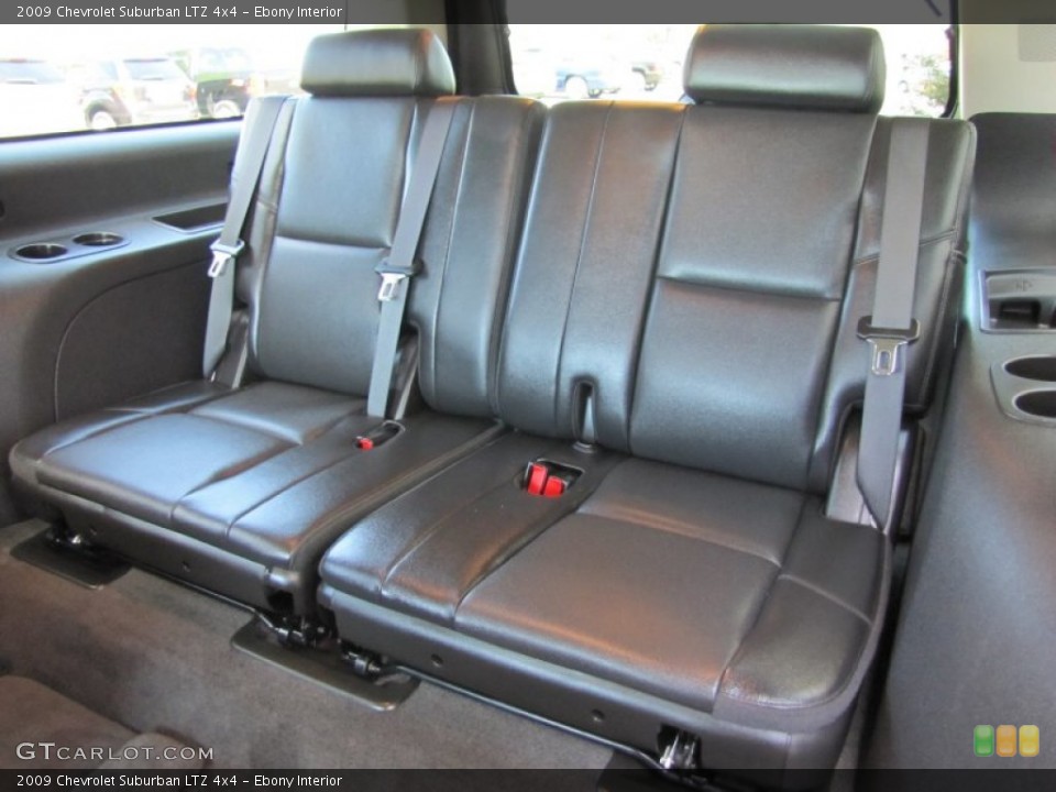 Ebony Interior Photo for the 2009 Chevrolet Suburban LTZ 4x4 #51921965