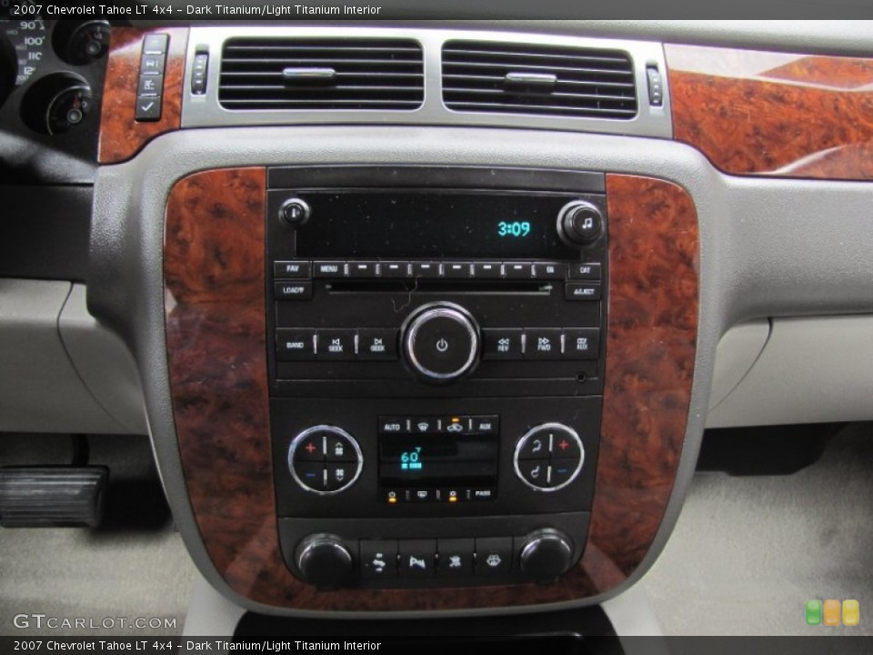 Dark Titanium/Light Titanium Interior Controls for the 2007 Chevrolet Tahoe LT 4x4 #51925691