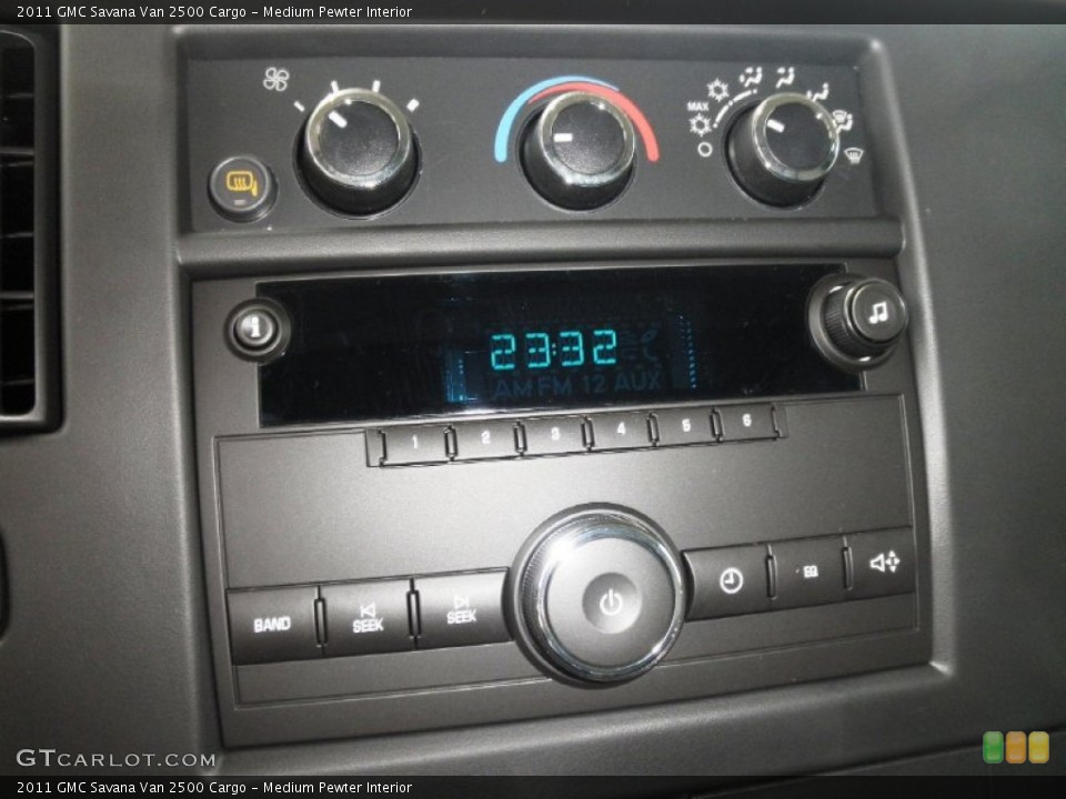 Medium Pewter Interior Controls for the 2011 GMC Savana Van 2500 Cargo #51926981