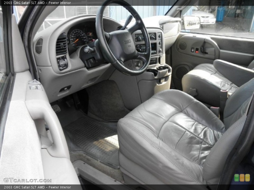 Pewter Interior Photo for the 2003 GMC Safari SLT AWD #51927438