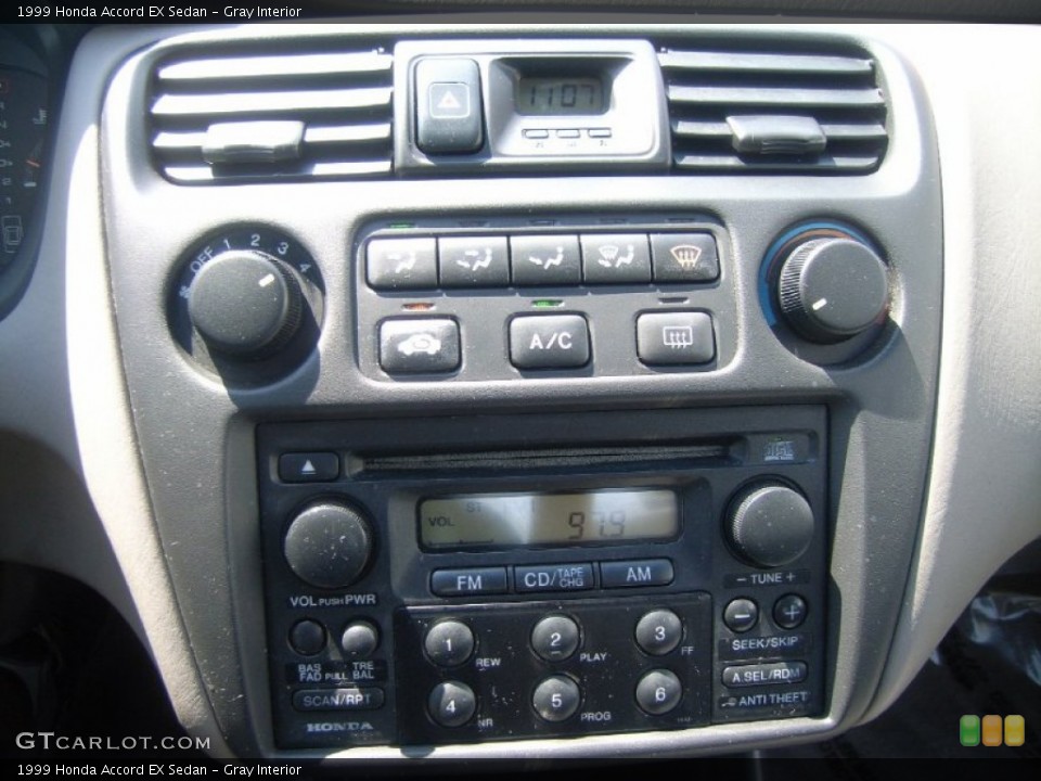 Gray Interior Controls for the 1999 Honda Accord EX Sedan #51938526