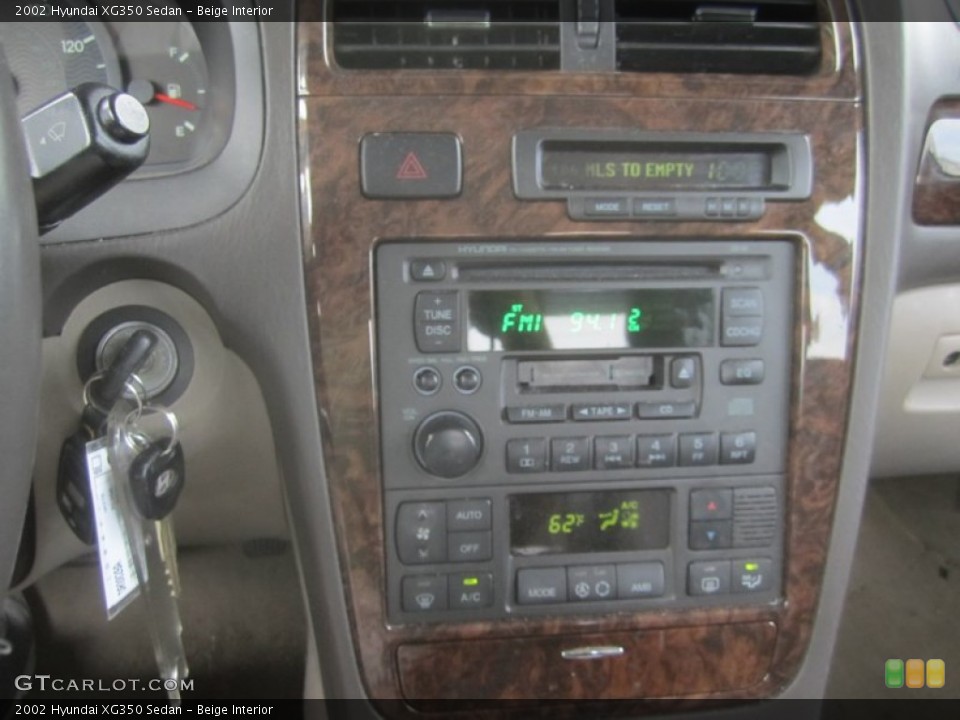 Beige Interior Controls for the 2002 Hyundai XG350 Sedan #51938640