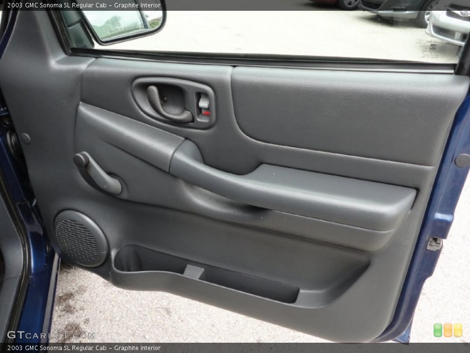 Graphite Interior Door Panel for the 2003 GMC Sonoma SL Regular Cab #51944384