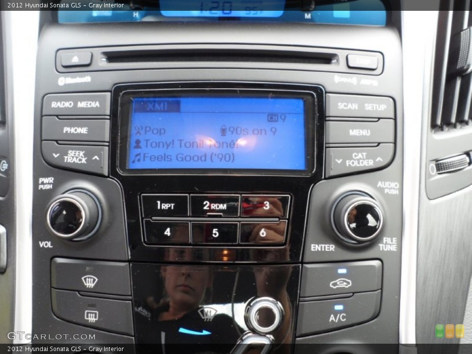 Gray Interior Controls for the 2012 Hyundai Sonata GLS #51948830