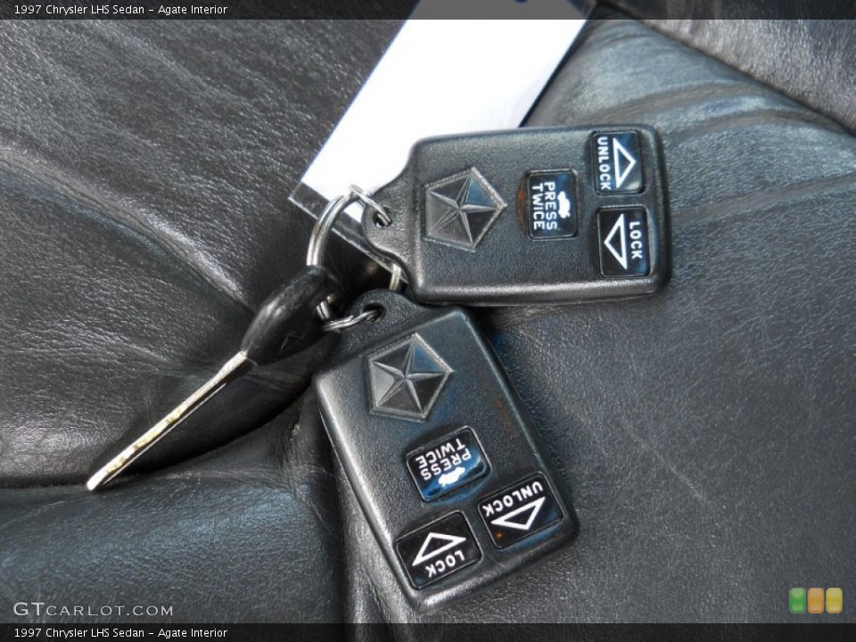 Agate Interior Controls for the 1997 Chrysler LHS Sedan #51951353
