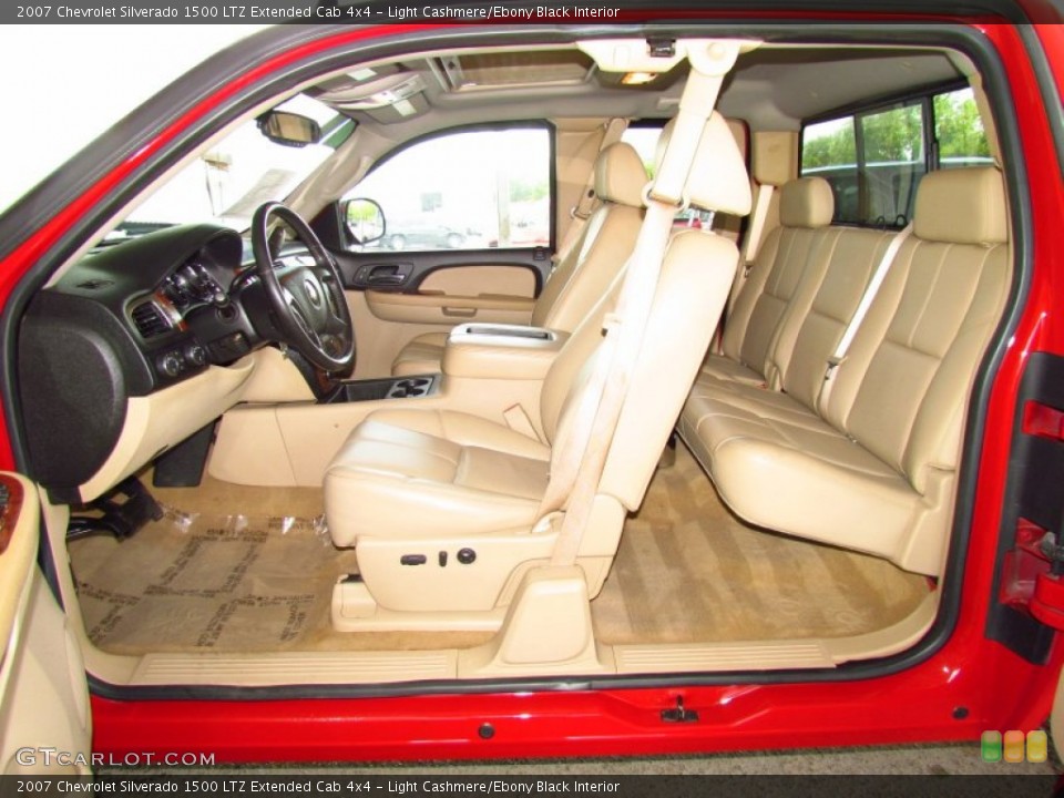Light Cashmere/Ebony Black Interior Photo for the 2007 Chevrolet Silverado 1500 LTZ Extended Cab 4x4 #51952184