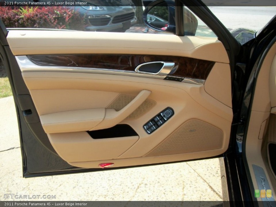 Luxor Beige Interior Door Panel for the 2011 Porsche Panamera 4S #51952355