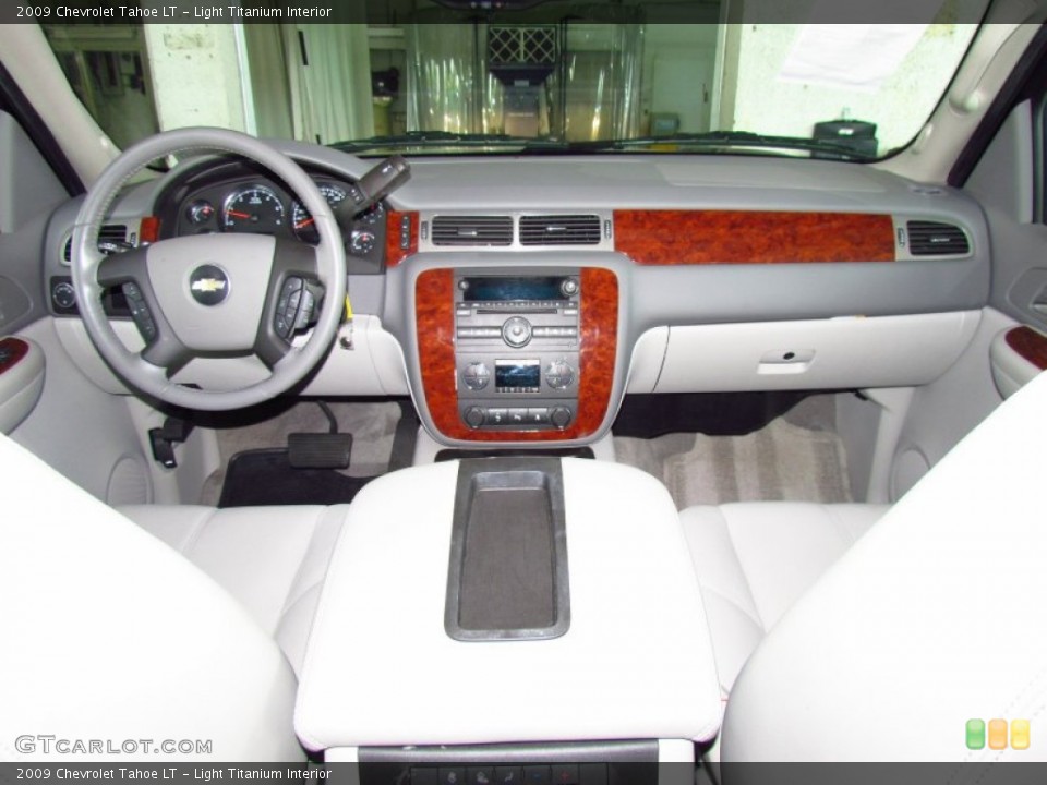 Light Titanium Interior Dashboard for the 2009 Chevrolet Tahoe LT #51953990