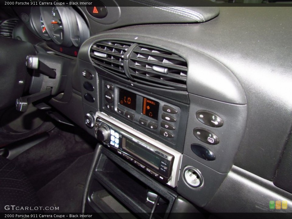 Black Interior Controls for the 2000 Porsche 911 Carrera Coupe #51955070