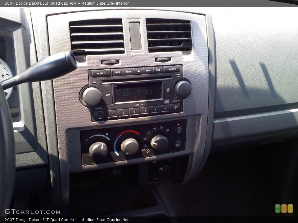 Medium Slate Gray Interior Controls for the 2007 Dodge Dakota SLT Quad Cab 4x4 #51962459