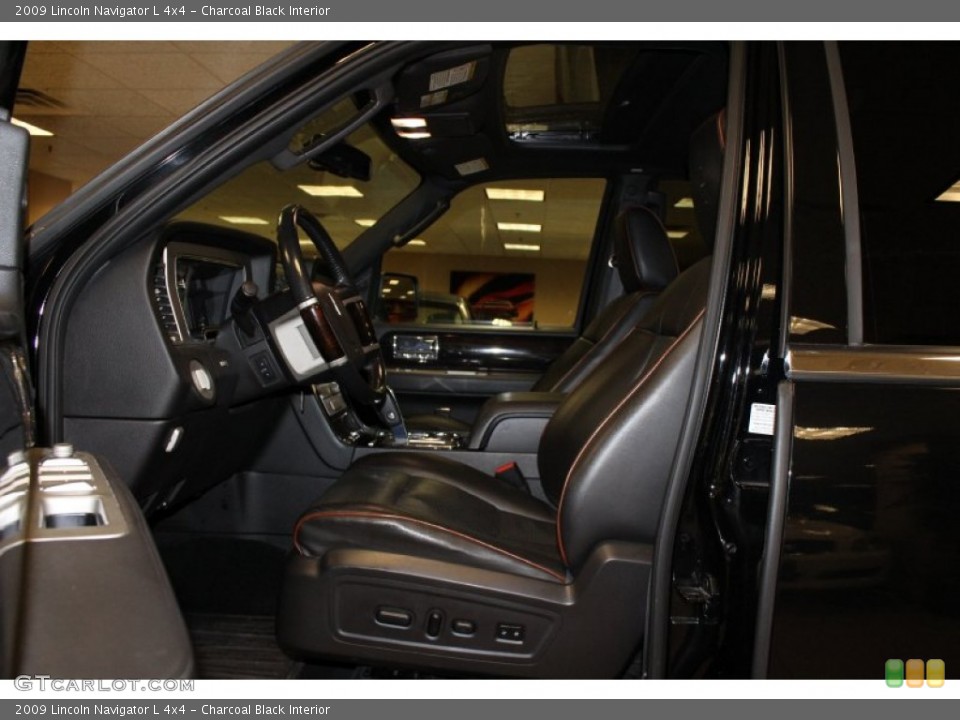 Charcoal Black Interior Photo for the 2009 Lincoln Navigator L 4x4 #51972020