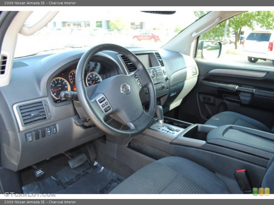Charcoal Interior Photo for the 2009 Nissan Armada SE #51976895