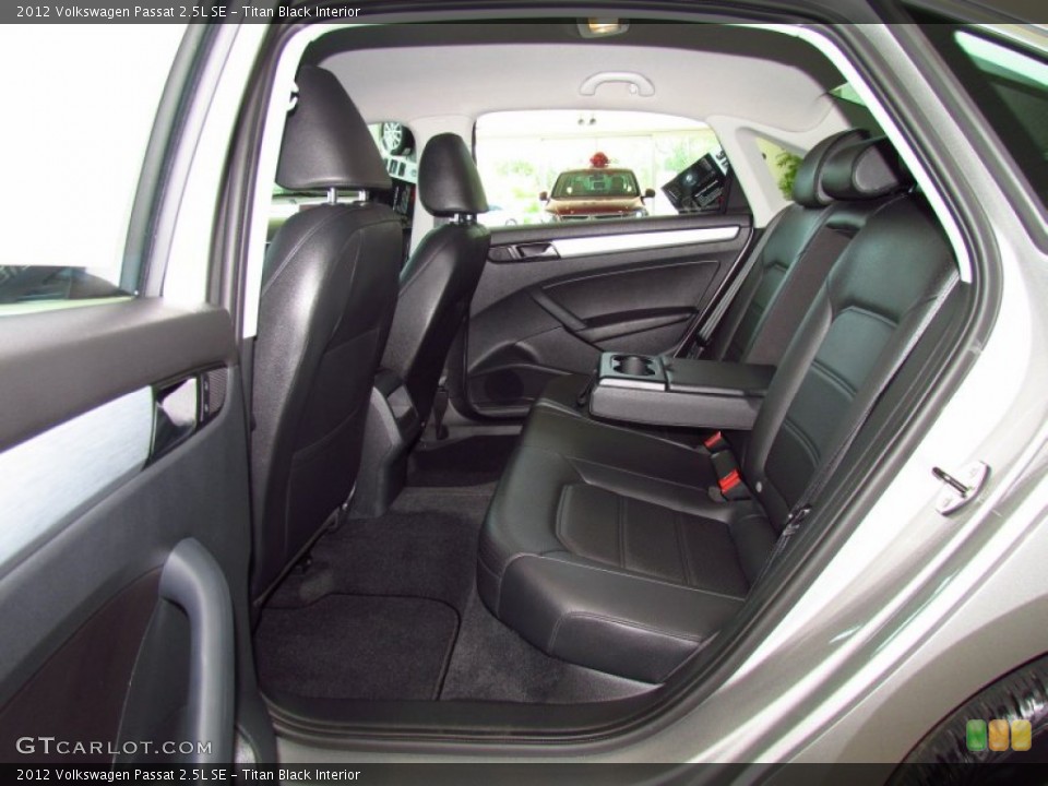 Titan Black Interior Photo for the 2012 Volkswagen Passat 2.5L SE #51978809