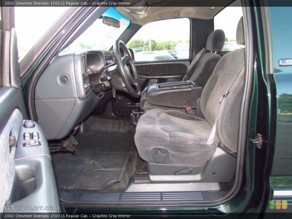 Graphite Gray Interior Photo for the 2002 Chevrolet Silverado 1500 LS Regular Cab #51979547