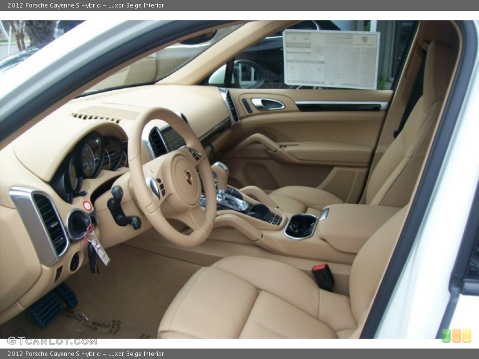 Luxor Beige Interior Photo for the 2012 Porsche Cayenne S Hybrid #51980681