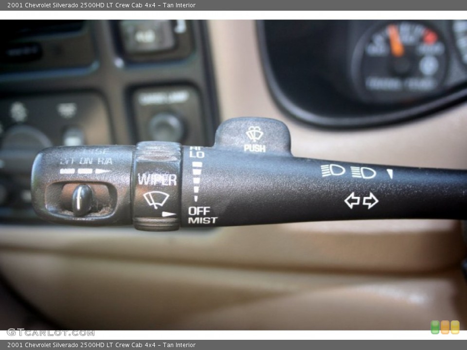 Tan Interior Controls for the 2001 Chevrolet Silverado 2500HD LT Crew Cab 4x4 #51982154