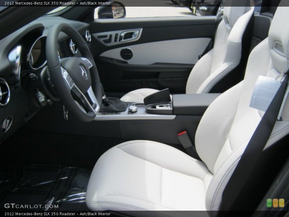 Ash/Black Interior Photo for the 2012 Mercedes-Benz SLK 350 Roadster #51989681