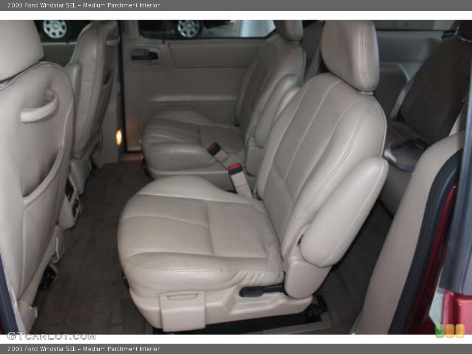 Medium Parchment Interior Photo for the 2003 Ford Windstar SEL #51992318