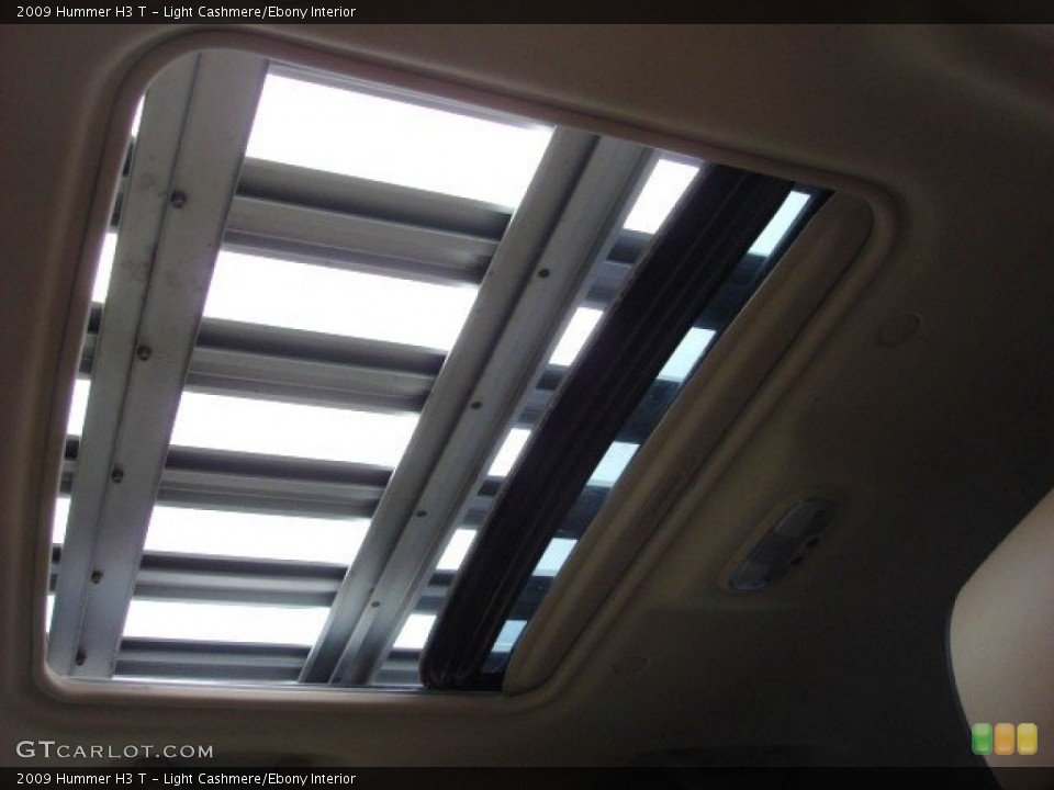 Light Cashmere/Ebony Interior Sunroof for the 2009 Hummer H3 T #51994542