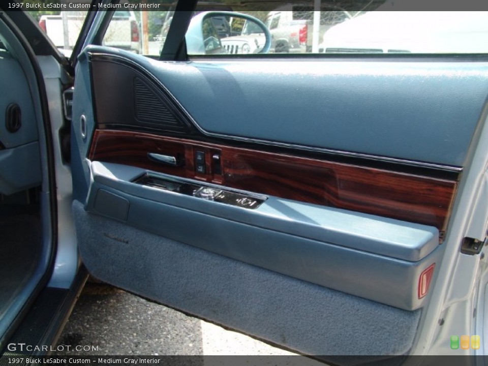 Medium Gray Interior Door Panel for the 1997 Buick LeSabre Custom #51998682
