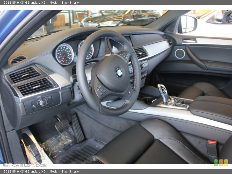 Black Interior Photo for the 2012 BMW X6 M  #52000971