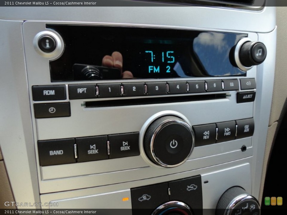 Cocoa/Cashmere Interior Controls for the 2011 Chevrolet Malibu LS #52005984