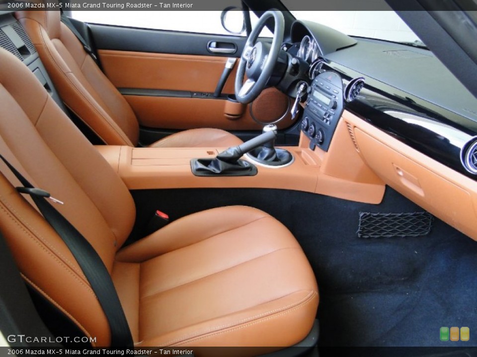 Tan Interior Photo for the 2006 Mazda MX-5 Miata Grand Touring Roadster #52008753