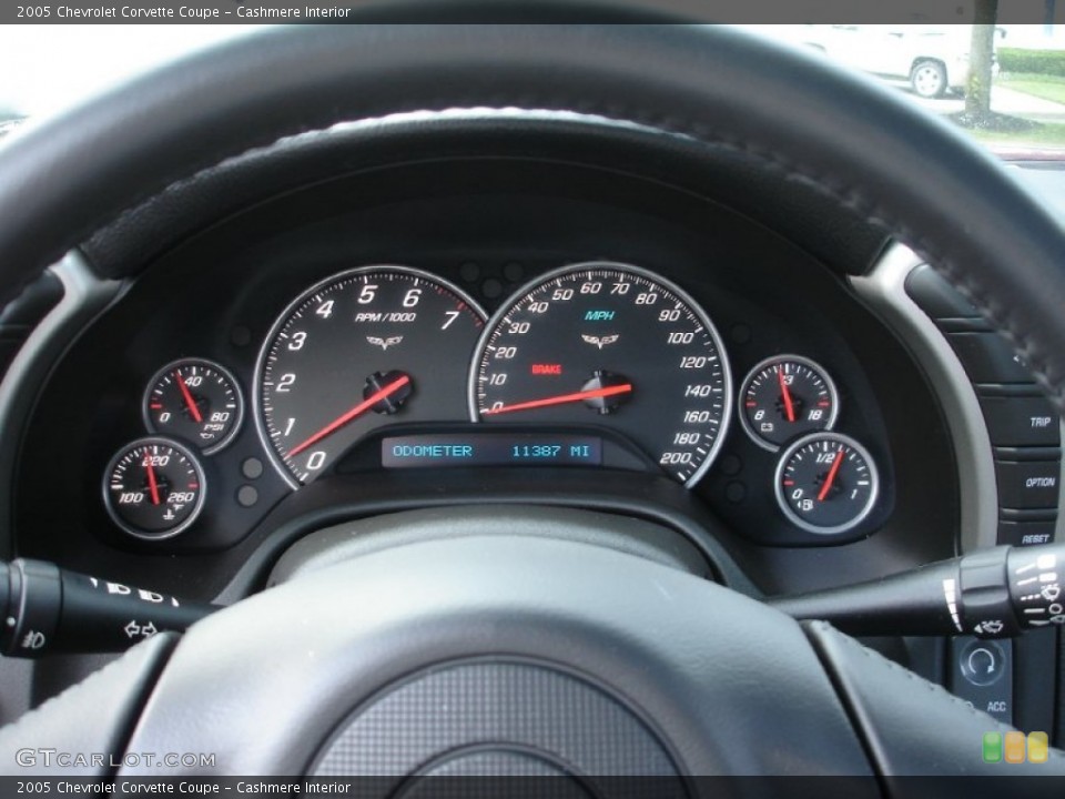 Cashmere Interior Gauges for the 2005 Chevrolet Corvette Coupe #52015446