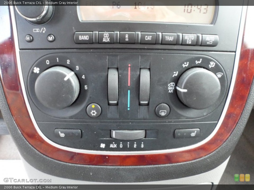 Medium Gray Interior Controls for the 2006 Buick Terraza CXL #52024107