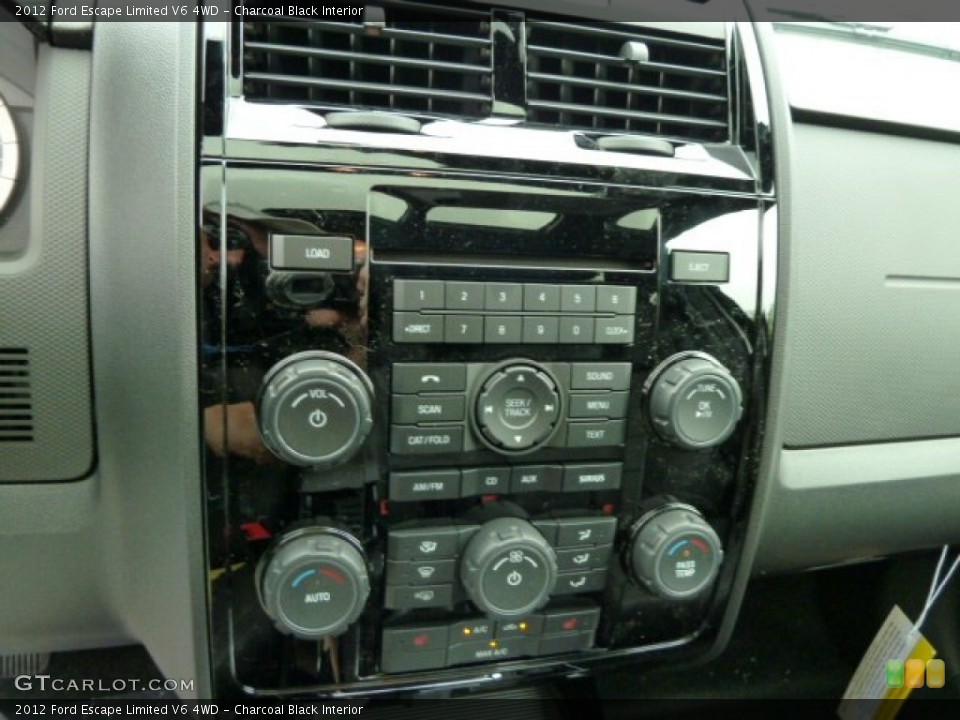 Charcoal Black Interior Controls for the 2012 Ford Escape Limited V6 4WD #52030893