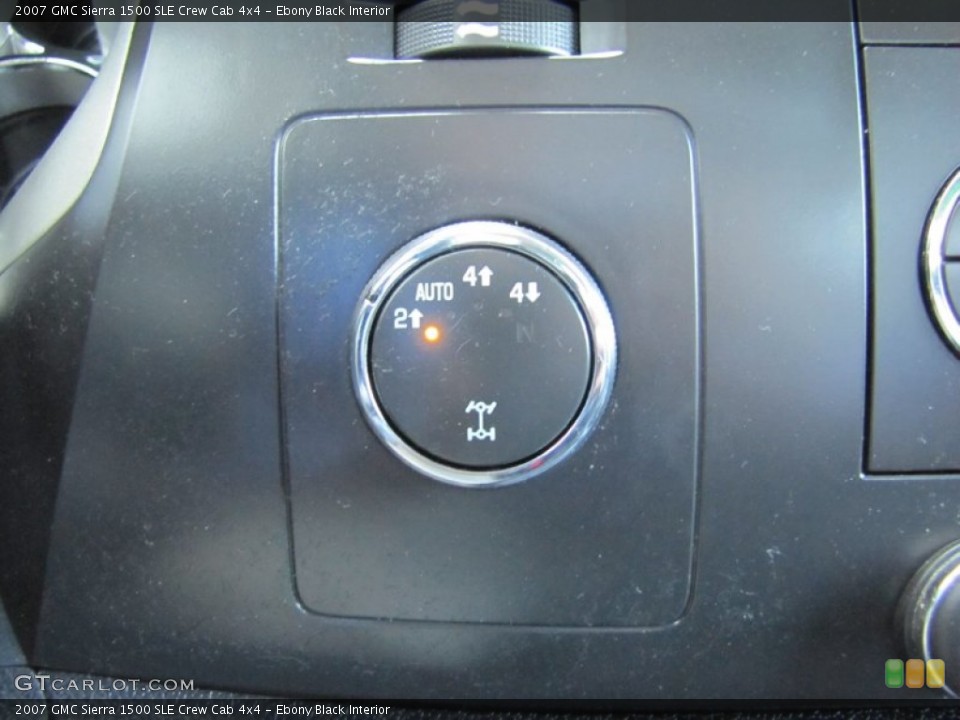 Ebony Black Interior Controls for the 2007 GMC Sierra 1500 SLE Crew Cab 4x4 #52038261