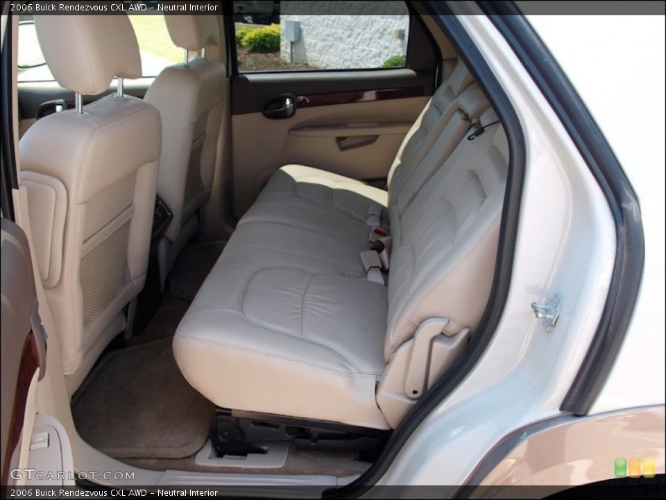 Neutral Interior Photo for the 2006 Buick Rendezvous CXL AWD #52038753