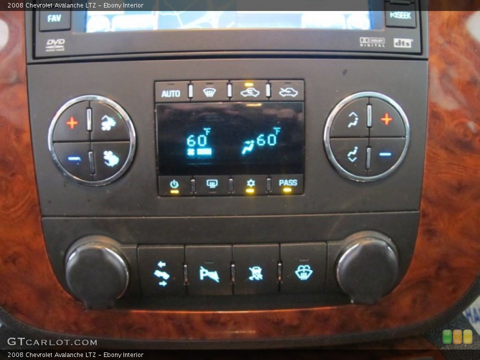 Ebony Interior Controls for the 2008 Chevrolet Avalanche LTZ #52044533