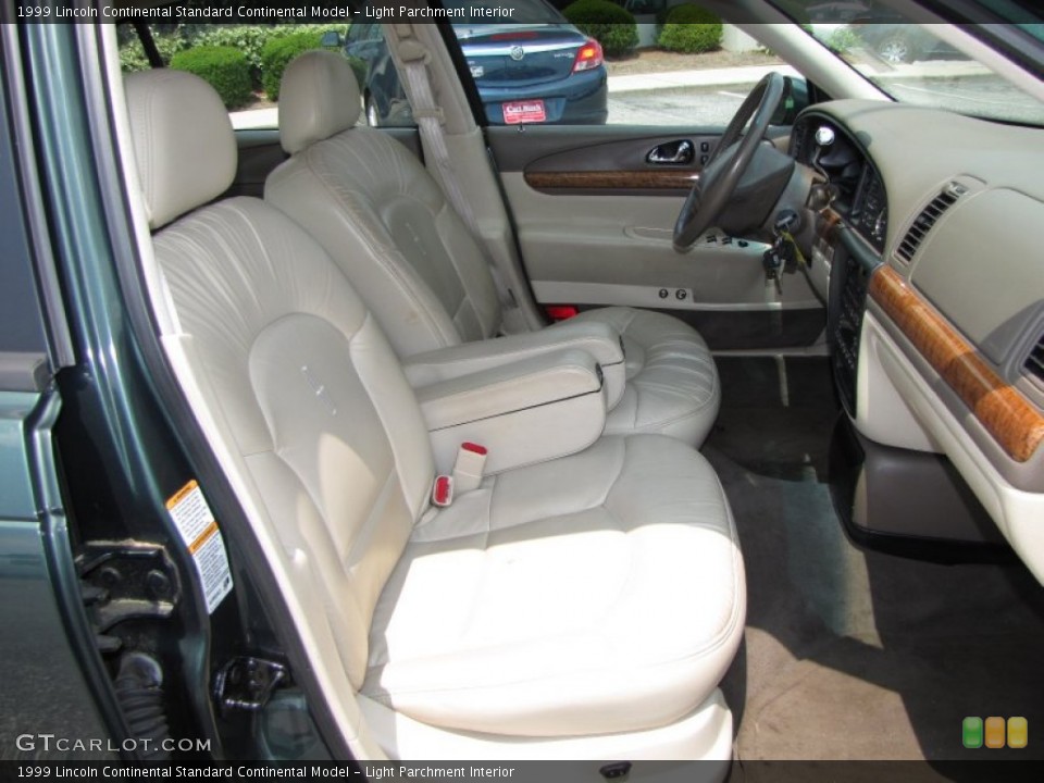 Light Parchment Interior Photo for the 1999 Lincoln Continental  #52045097