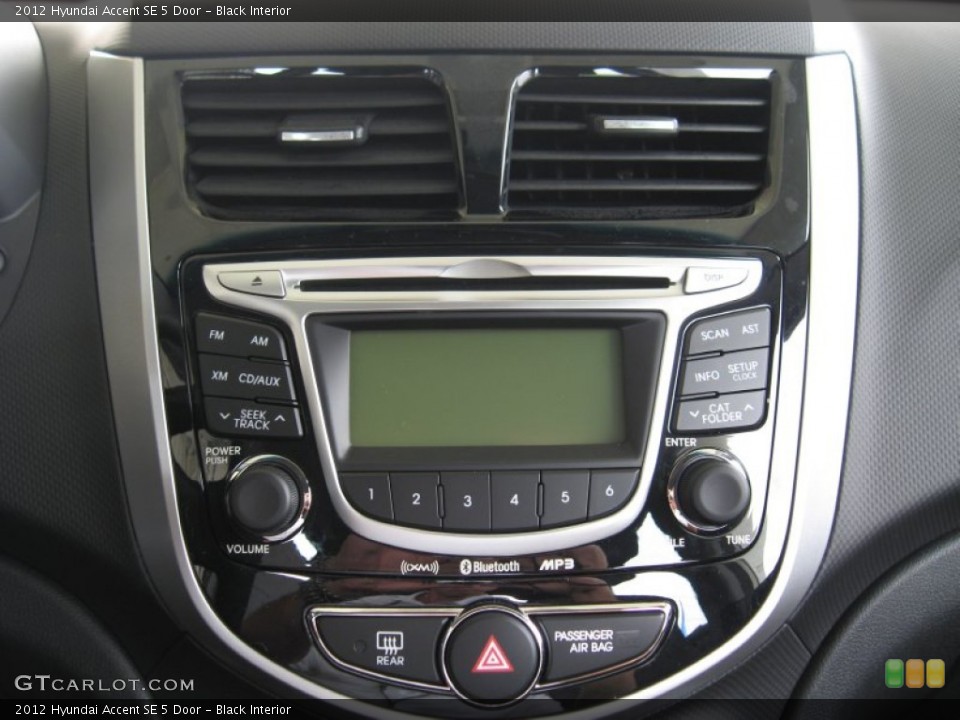 Black Interior Controls for the 2012 Hyundai Accent SE 5 Door #52050632
