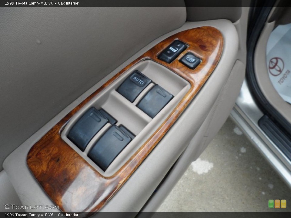 Oak Interior Controls for the 1999 Toyota Camry XLE V6 #52060193