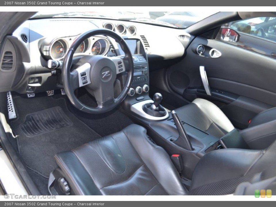 Charcoal Interior Photo for the 2007 Nissan 350Z Grand Touring Coupe #52064111