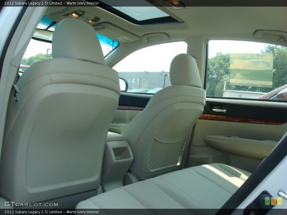 Warm Ivory Interior Photo for the 2011 Subaru Legacy 2.5i Limited #52068965