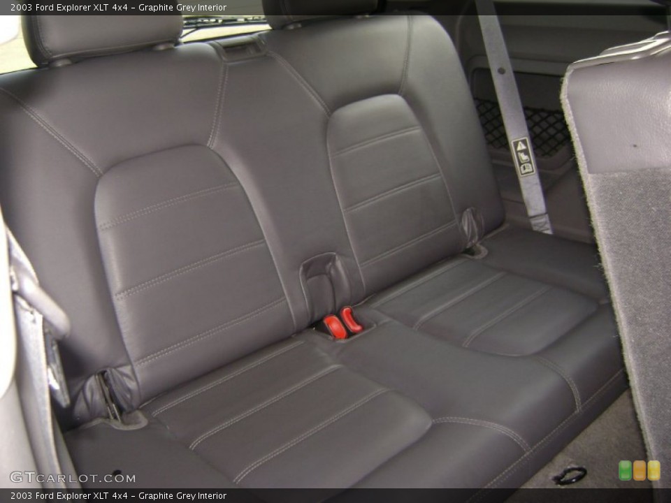 Graphite Grey Interior Photo for the 2003 Ford Explorer XLT 4x4 #52074698